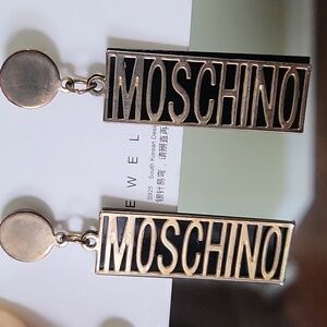Moschino Earrings 😍😍😍